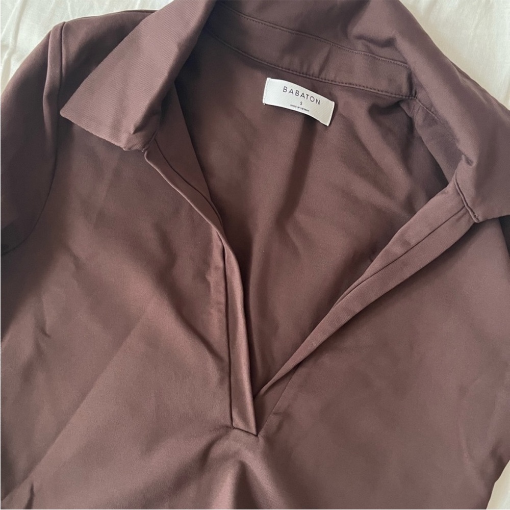 BNWOT aritzia cropped contour polo shirt in size S 🤎 - Picture 5 of 6